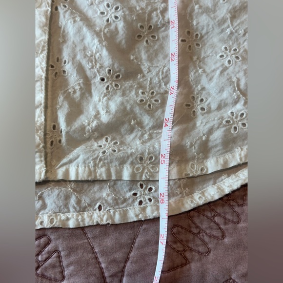 Candice Cameron Bure White Eyelet Button-Up Shirt - Size XS - Picture 10 of 14